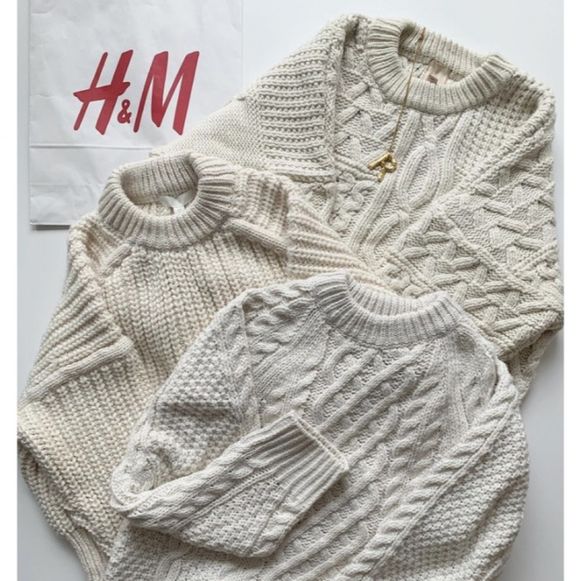 H&M(エイチアンドエム)のケーブルニットセーター　クリーム🦙【大人気完売品】インスタグラマー着用 レディースのトップス(ニット/セーター)の商品写真