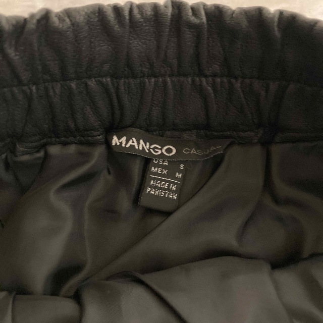 MANGO(マンゴ)のmango  本革　タイトスカート　ミニ　 レディースのスカート(ミニスカート)の商品写真