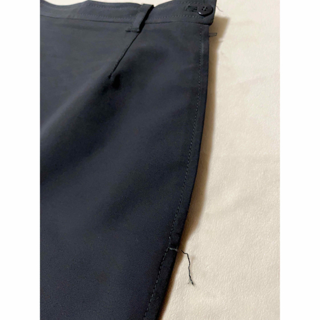 PRADA(プラダ)のPRADA ブラック　ナイロン膝丈スカート　size42 レディースのスカート(ひざ丈スカート)の商品写真