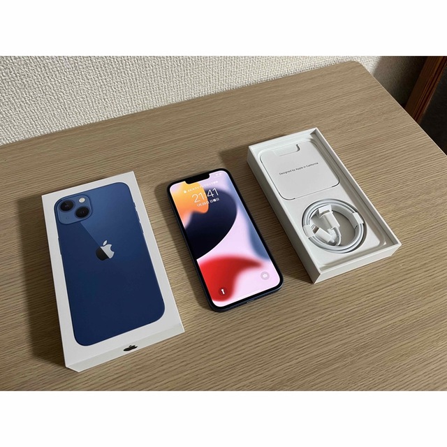 ほぼ新品 iPhone 13 128GB ブルー SIMフリー バッテリ100%