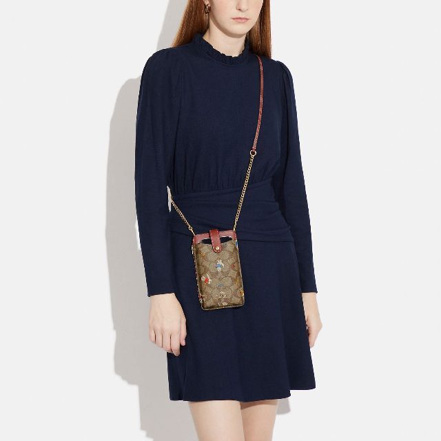 COACH】コーチ SIGキャットミトンクロスボディー スマホショルダー