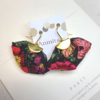 刺繍リボン　ピアス(ピアス)