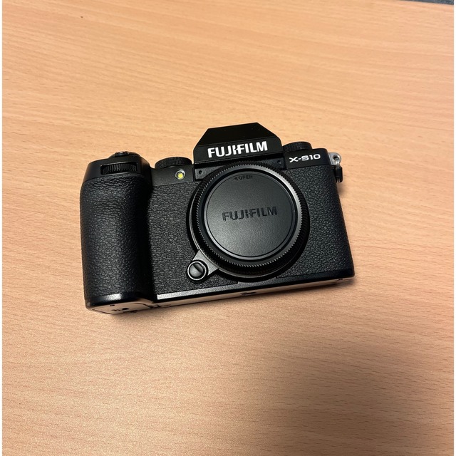 FUJIFILM X-S10 本体のみ 富士フイルム X-S10 - デジタルカメラ FUJIFILM X-S10 本体のみ 富士フイルム X-S10 - デジタルカメラ