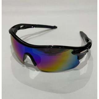 人気のスポーツサングラス  UV400で紫外線対策も(サングラス/メガネ)