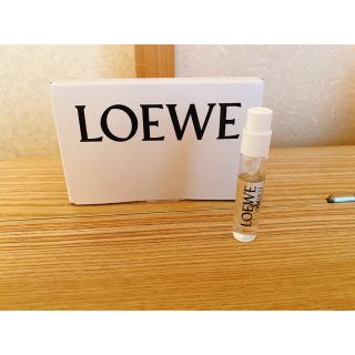 ロエベ(LOEWE)のLOEWE♡香水♡サンプル♡オードゥパルファン　001 woman(香水(女性用))