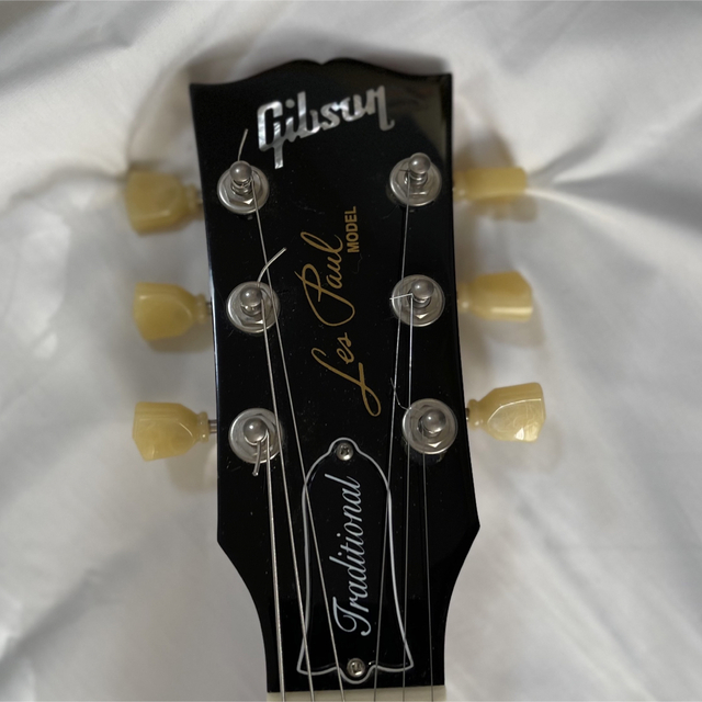 Gibson(ギブソン)のGibson Les Paul  traditional  GOLD TOP 楽器のギター(エレキギター)の商品写真