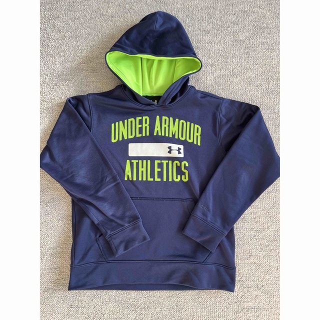 UNDER ARMOUR(アンダーアーマー)のパーカートレーナー キッズ/ベビー/マタニティのキッズ服男の子用(90cm~)(Tシャツ/カットソー)の商品写真