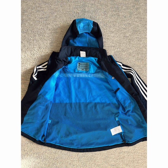 adidas(アディダス)のウインドブレーカー キッズ/ベビー/マタニティのキッズ服男の子用(90cm~)(コート)の商品写真