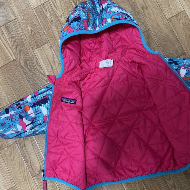 patagonia(パタゴニア)のお値下げ中パタゴニア　75cm キッズ/ベビー/マタニティのベビー服(~85cm)(ジャケット/コート)の商品写真