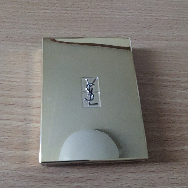 Yves Saint Laurent(イヴサンローラン)の【新品未使用】イブサンローラン クチュールコントゥーリング コスメ/美容のベースメイク/化粧品(コントロールカラー)の商品写真