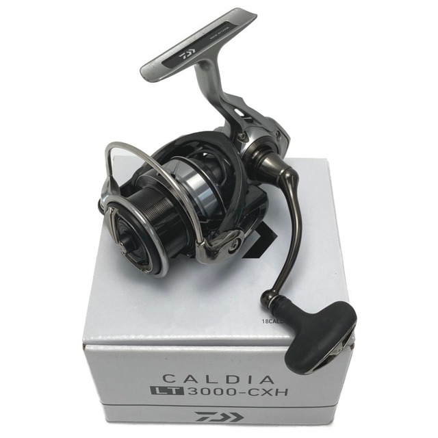 フィッシング☆☆DAIWA ダイワ 18 カルディア LT3000-CXH スピニングリール 箱付き 056042