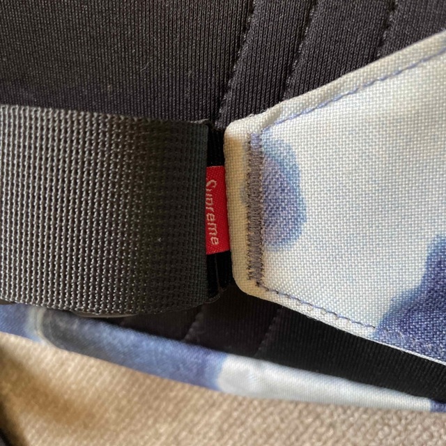 Supreme(シュプリーム)のSupreme×TNF BLEACHED DENIM ROO II メンズのバッグ(ウエストポーチ)の商品写真