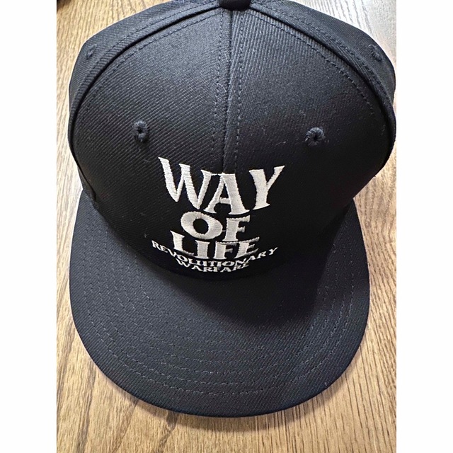 RATS(ラッツ)のRATS EMBROIDERY CAP " WAY OF LIFE "BLACK メンズの帽子(キャップ)の商品写真