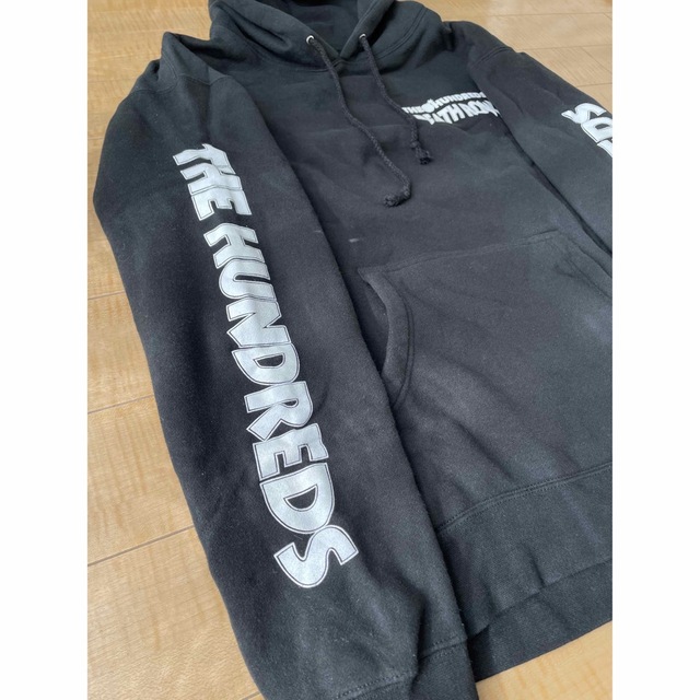 THE HUNDREDS(ザハンドレッツ)のTHE HUNDREDS×DEATH ROW RECORDS パーカーBLACK メンズのトップス(パーカー)の商品写真