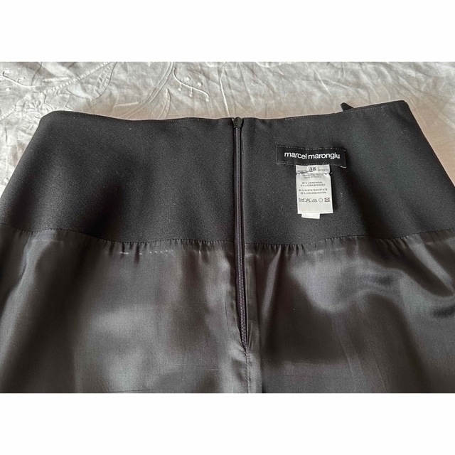 marcell(マルセル)のスカート  38  マルセルマルンジユ　漆黒　新品状態　難あり レディースのスカート(ミニスカート)の商品写真