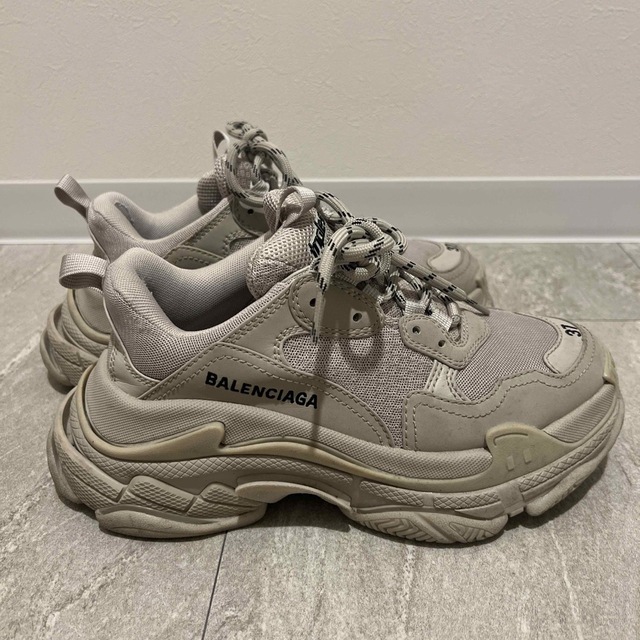 Balenciaga(バレンシアガ)の【値下げ交渉可】バレンシアガスニーカー レディースの靴/シューズ(スニーカー)の商品写真