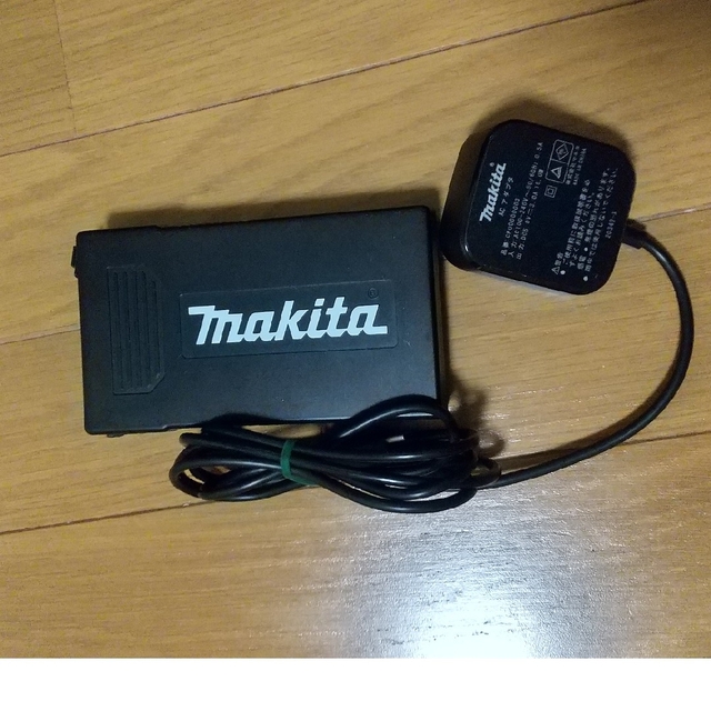 Makita(マキタ)のマキタ　薄型バッテリー　BL1055B　中古 スポーツ/アウトドアの自転車(工具/メンテナンス)の商品写真