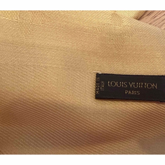 LOUIS VUITTON(ルイヴィトン)のlove様ご専用！！　お値下げ！！　ルイヴィトン大判ショール　新品未使用 レディースのファッション小物(マフラー/ショール)の商品写真