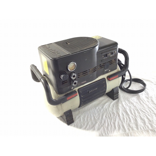 Makita - ☆中古品☆makita マキタ 常圧 エアコンプレッサ Makita - ☆中古品☆makita マキタ 常圧 エアコンプレッサ