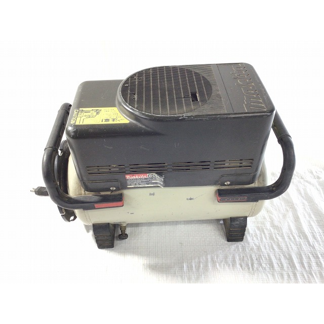 Makita - ☆中古品☆makita マキタ 常圧 エアコンプレッサ Makita - ☆中古品☆makita マキタ 常圧 エアコンプレッサ