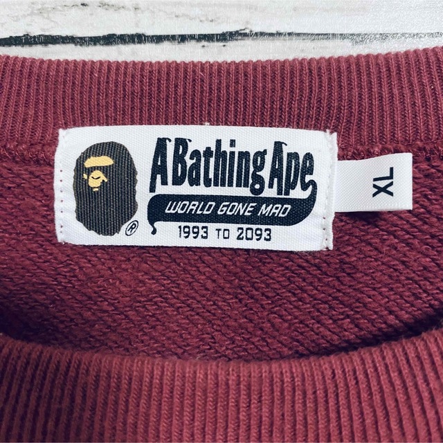 A BATHING  APE ベイシングエイプ　パーカー　センターロゴ　サイズL