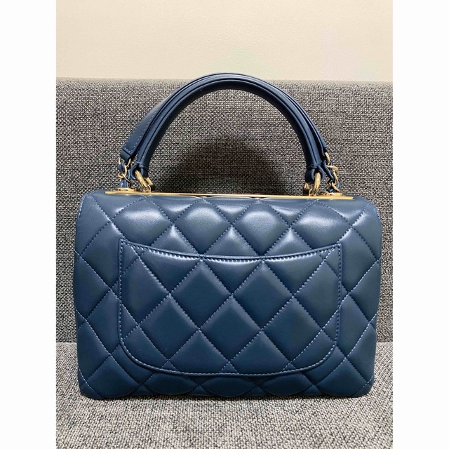 CHANEL トップハンドルフラップバッグ　マトラッセ