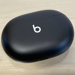 ビーツバイドクタードレ(Beats by Dr Dre)の★美品★Beats Studio Buds ブラック 充電ケースのみ／B132(ヘッドフォン/イヤフォン)