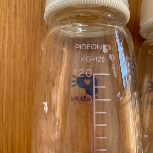 ミッフィー　哺乳瓶消毒ケース　ピジョン　哺乳瓶 キッズ/ベビー/マタニティの洗浄/衛生用品(哺乳ビン用消毒/衛生ケース)の商品写真