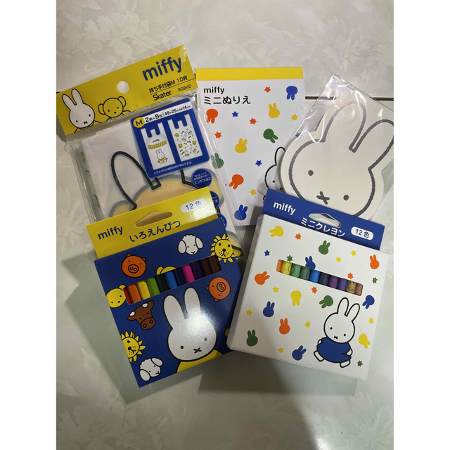 KUTSUWA(クツワ)のクツワ他　ミッフィー　miffy 文具セット　５点 エンタメ/ホビーのおもちゃ/ぬいぐるみ(キャラクターグッズ)の商品写真