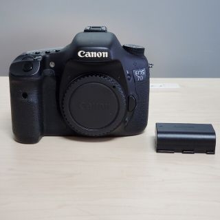 キヤノン(Canon)のCanon EOS 7D ボディ 一眼レフ APS-C ショット数88,100回(デジタル一眼)