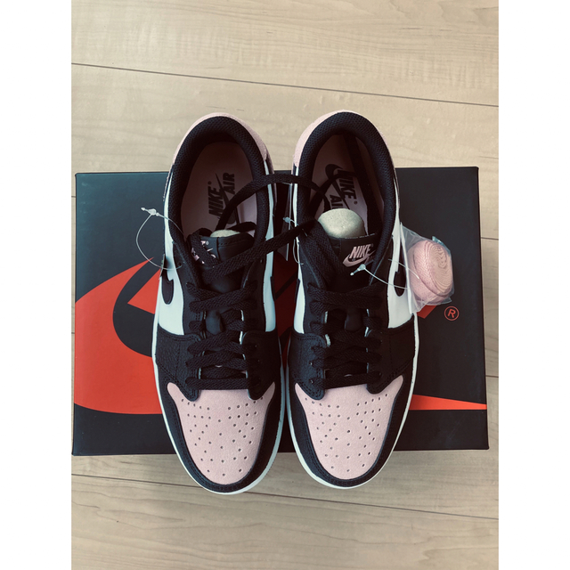 Jordan Brand（NIKE）(ジョーダン)のAir Jordan 1 Low OG "Bleached Coral"27㎝ メンズの靴/シューズ(スニーカー)の商品写真