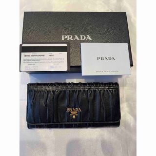 プラダ(PRADA)のプラダPRADA長財布　(財布)