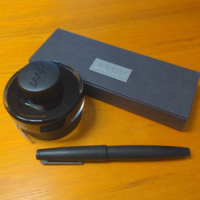Lamy 万年筆L01-EFと黒インクのセット