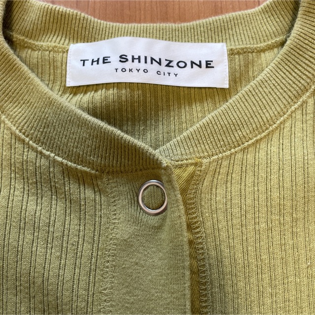 Shinzone(シンゾーン)の美品！シンゾーン　ケープリンカーディガン　イエロー レディースのトップス(カーディガン)の商品写真