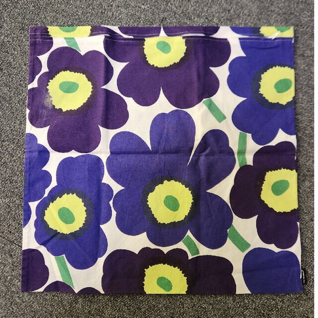 marimekko(マリメッコ)の¥aiai¥様専用　マリメッコクッションカバー2枚セット エンタメ/ホビーのコレクション(その他)の商品写真