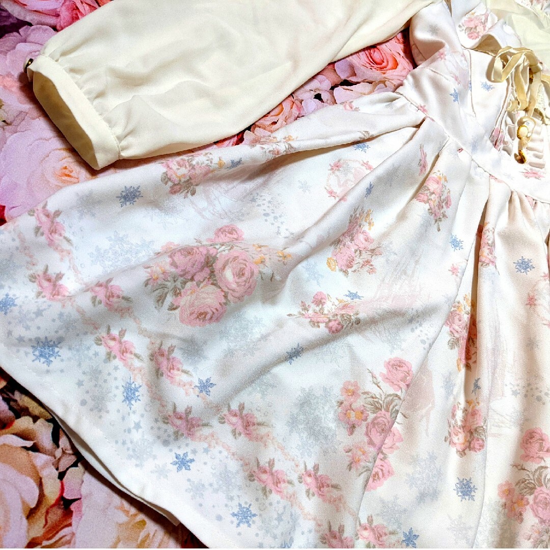 LIZ LISA(リズリサ)のリズリサ♥白♥花柄＆雪の結晶＆お姫様柄♥レア❤ワンピ レディースのワンピース(ミニワンピース)の商品写真