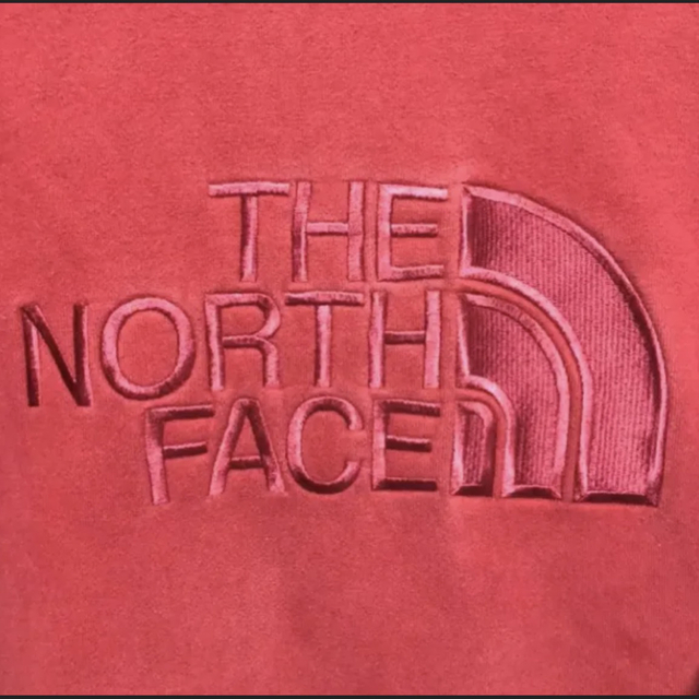 THE NORTH FACE(ザノースフェイス)の希少 ザノースフェイス☆ワンポイント 刺繍ロゴ ジップ パーカー XLサイズ メンズのトップス(パーカー)の商品写真