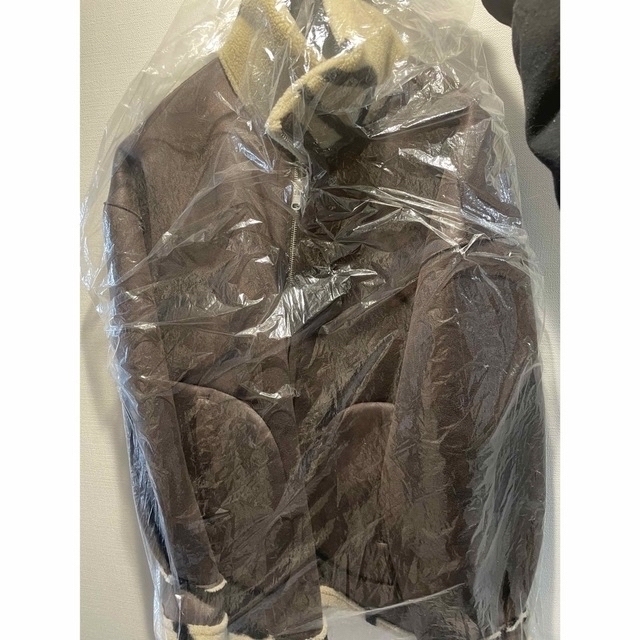 Ameri VINTAGE(アメリヴィンテージ)のノベルティ付き！アメリヴィンテージ REVERSIBLE BOA JACKET レディースのジャケット/アウター(ブルゾン)の商品写真