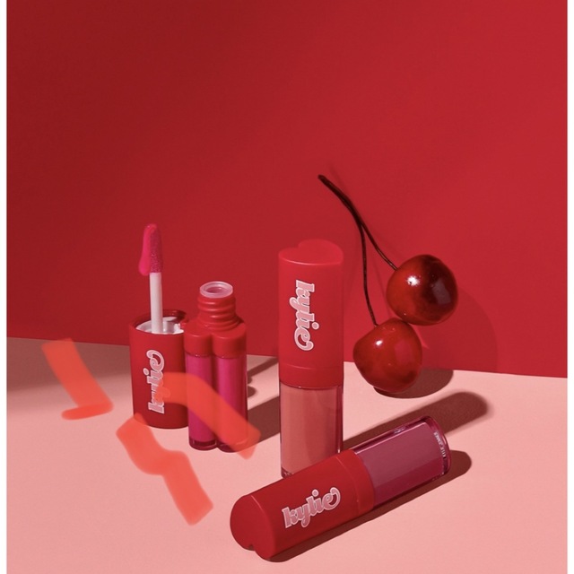 Kylie Cosmetics(カイリーコスメティックス)のKylie Cosmetic’s Lip gloss Set コスメ/美容のベースメイク/化粧品(リップグロス)の商品写真