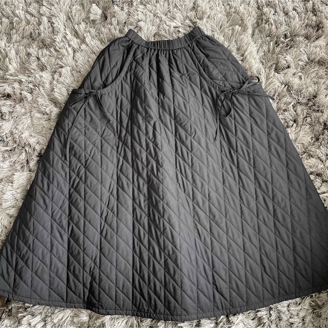ENFOLD(エンフォルド)の最終値下げmachattマチャットブラックキルティングスカート レディースのスカート(ロングスカート)の商品写真