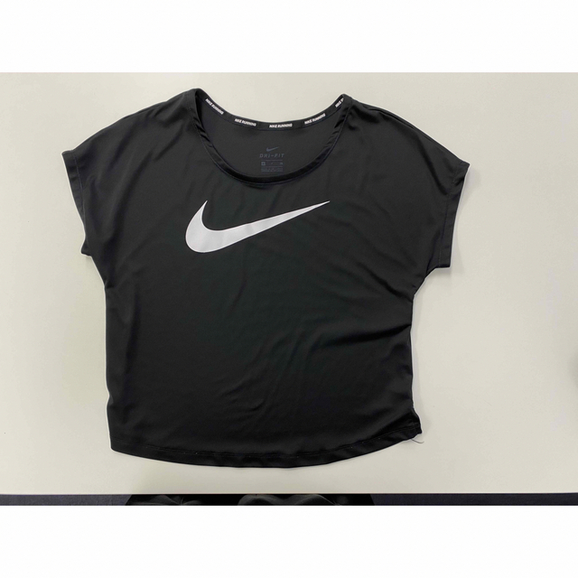 NIKE(ナイキ)のNIKE Tシャツ　レディース レディースのトップス(Tシャツ(半袖/袖なし))の商品写真