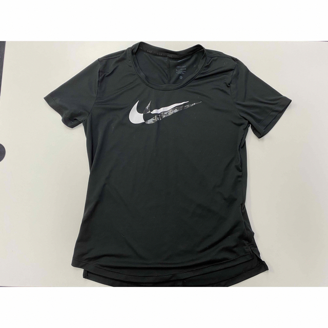 NIKE(ナイキ)のNIKEレディースTシャツ レディースのトップス(Tシャツ(半袖/袖なし))の商品写真