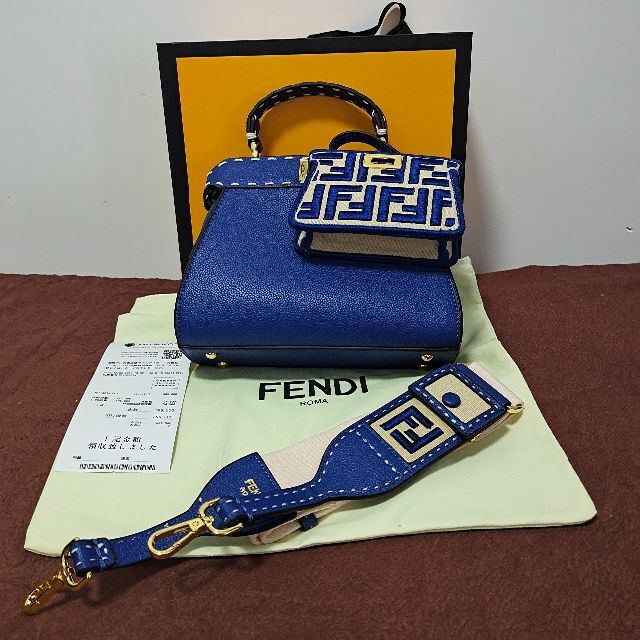 【ラッピング不可】  FENDI - FENDI ピーカブー スモール ハンドバッグ
