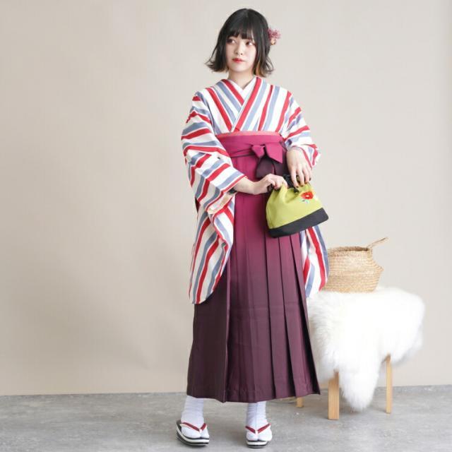 ひよこ商店 2尺袖着物 袴 2点セット 袴91cm(身長153-158cm) 袴セット 卒業式 大学生 着物 女性 ストライプ マルチ系 女性 ladies ベージュ 赤 グレー 縞 シンプル 古典柄 大正浪漫 個性的 個性派 可愛い 目立つ 大学生 大人 卒業式 謝恩会 USED リサイクル ...