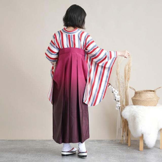 ひよこ商店 2尺袖着物 袴 2点セット 袴91cm(身長153-158cm) 袴セット 卒業式 大学生 着物 女性 ストライプ マルチ系 女性 ladies ベージュ 赤 グレー 縞 シンプル 古典柄 大正浪漫 個性的 個性派 可愛い 目立つ 大学生 大人 卒業式 謝恩会 USED リサイクル ...