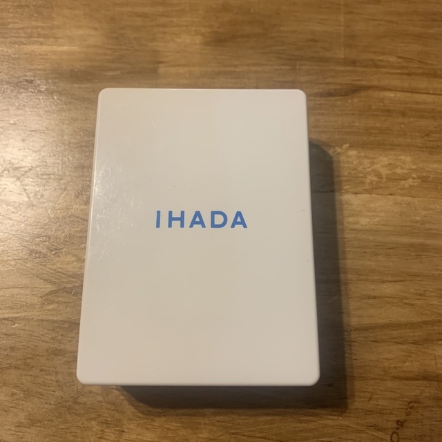 IHADA(イハダ)のIHADA イハダ　薬用フェイスプロテクトパウダー コスメ/美容のベースメイク/化粧品(フェイスパウダー)の商品写真