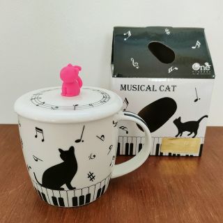 【未使用】蓋付きマグカップ　猫とピアノ(グラス/カップ)