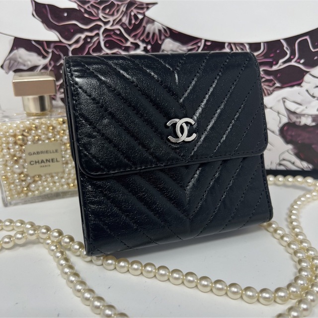 CHANEL Vステッチ ダブルホック ミニウォレット-