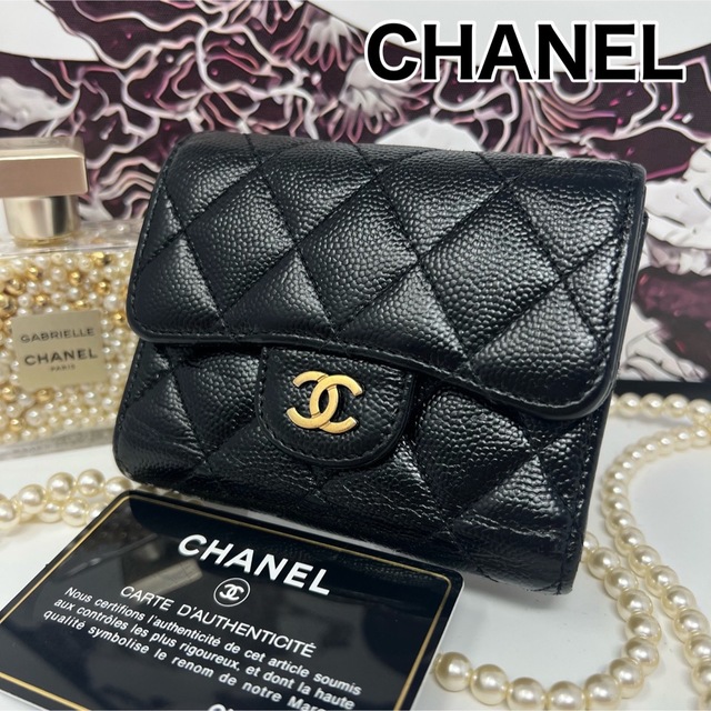 CHANELシャネル 財布 キャビアスキン