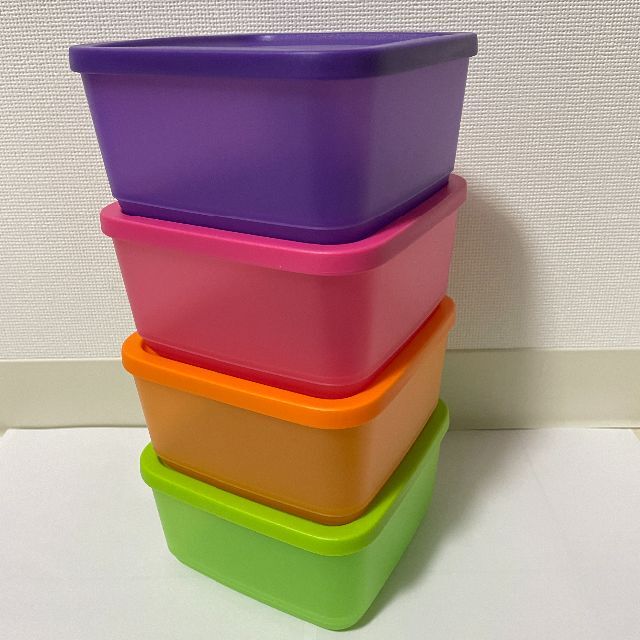 【新品未使用】Tupperware スマートスクエア#2（4）ギフト 送料無料 インテリア/住まい/日用品のキッチン/食器(容器)の商品写真